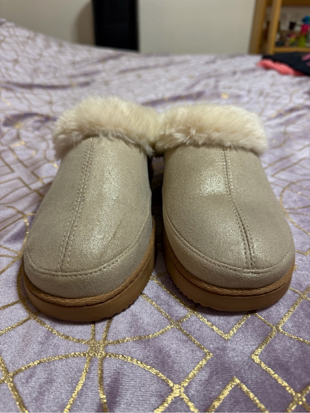 💥 WOMENS Cream Faux-Fur Slip-On Slippers